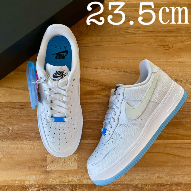 23.5㎝ NIKE エアフォース1 '07 LX ホワイト ブルー マルチ | フリマアプリ ラクマ