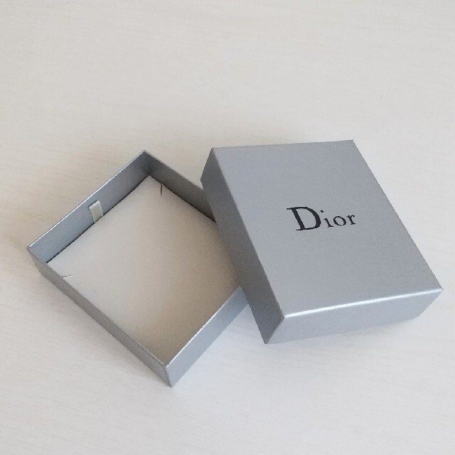 Christian Dior(クリスチャンディオール)のDior ディオール ボックス 箱 インテリア/住まい/日用品のオフィス用品(ラッピング/包装)の商品写真