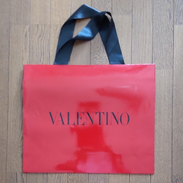 VALENTINO(ヴァレンティノ)のVALENTINO ショップ袋 ２枚 レディースのバッグ(ショップ袋)の商品写真