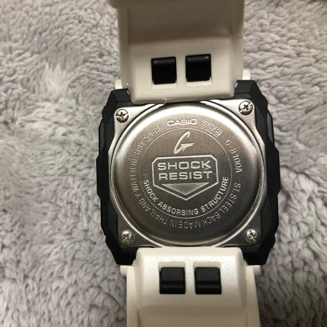 G-SHOCK(ジーショック)のCASIO G-SHOCK G-8100A-7JF パールホワイト 美品 メンズの時計(腕時計(デジタル))の商品写真