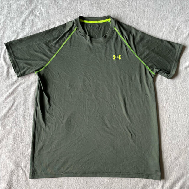 UNDER ARMOUR(アンダーアーマー)のアンダーアーマー　半袖　Tシャツ　カーキ  緑　メンズ　XL メンズのトップス(Tシャツ/カットソー(半袖/袖なし))の商品写真