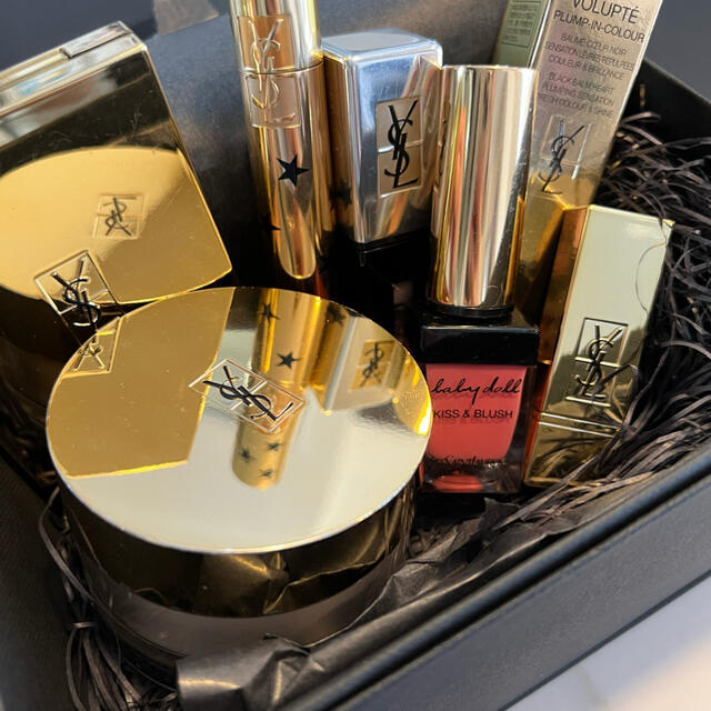 Yves Saint Laurent Beaute(イヴサンローランボーテ)の新品あり❤︎YSL❤︎7点セット まとめ売りBOX付き コスメ/美容のベースメイク/化粧品(アイシャドウ)の商品写真