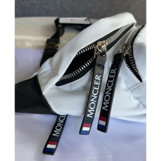 モンクレール(MONCLER)のモンクレール　ボディバック(ボディーバッグ)