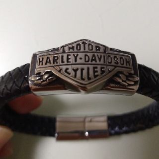 ハーレーダビッドソン(Harley Davidson)のハーレーダビッドソン★HARLEY DAVIDSON　シルバー＋黒　ブレスレット(その他)