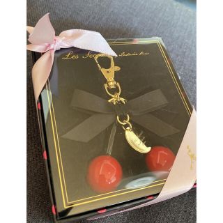 ラデュレ(LADUREE)のラデュレ　キーチェーン　チェリー　新品　未開封(キーホルダー)