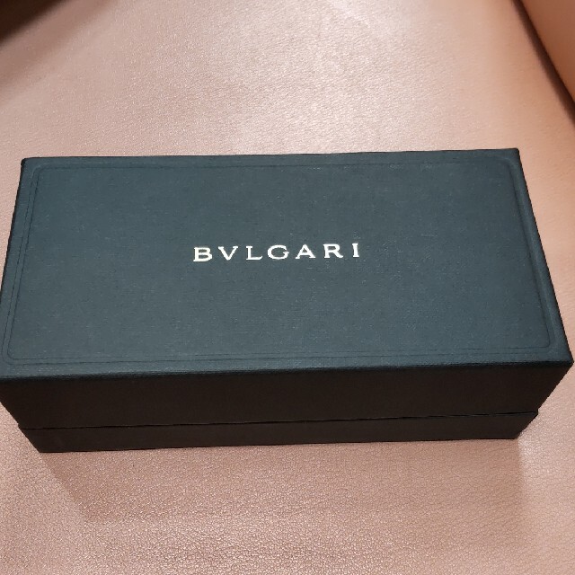 BVLGARI(ブルガリ)のブルガリ純正メガネケース新品未使用 レディースのファッション小物(サングラス/メガネ)の商品写真