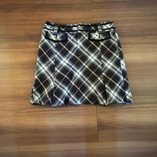 BURBERRY(バーバリー)の花♡様専用 バーバリー   チェックスカート サイズ36 レディースのスカート(ひざ丈スカート)の商品写真