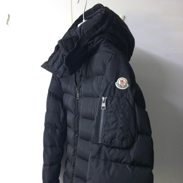 MONCLER(モンクレール)の MONCLER モンクレールDANUBE ダウンジャケット サイズ1 メンズのジャケット/アウター(ダウンジャケット)の商品写真