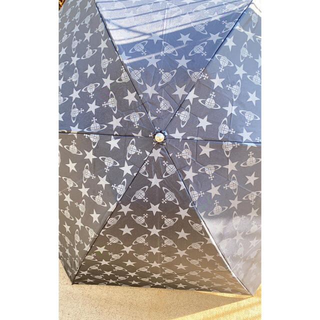 Vivienne Westwood(ヴィヴィアンウエストウッド)のヴィヴィアンウエストウッド　折りたたみかさ レディースのファッション小物(傘)の商品写真