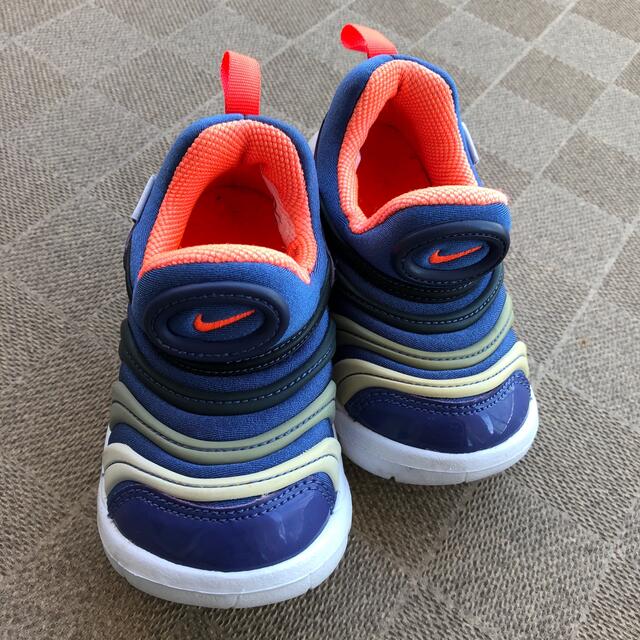 NIKE(ナイキ)のNIKEナイキダイナモフリー　スニーカー13美品 キッズ/ベビー/マタニティのベビー靴/シューズ(~14cm)(スニーカー)の商品写真