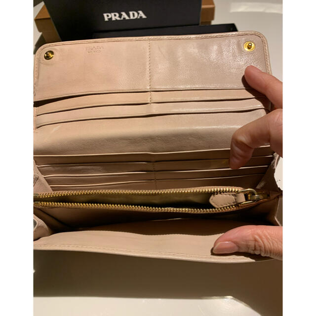 PRADA(プラダ)のプラダ 財布 ヤギ革 ギャザー 長財布 レディースのファッション小物(財布)の商品写真