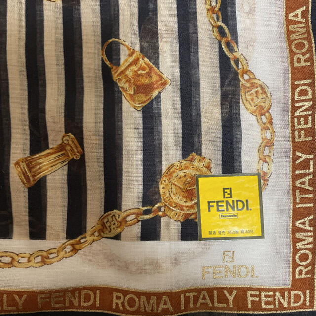 FENDI(フェンディ)の☆専用です☆FENDI ハンカチ2枚セット レディースのファッション小物(ハンカチ)の商品写真