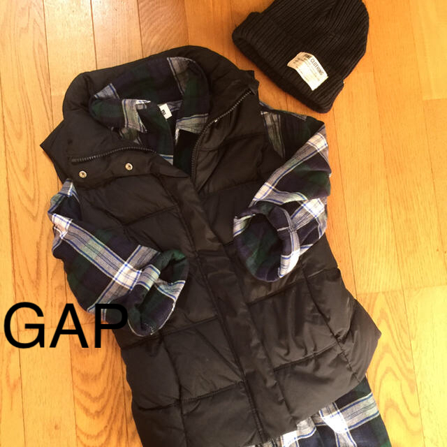 GAP(ギャップ)のGAP 中綿ベスト レディースのトップス(ベスト/ジレ)の商品写真