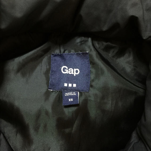 GAP(ギャップ)のGAP 中綿ベスト レディースのトップス(ベスト/ジレ)の商品写真