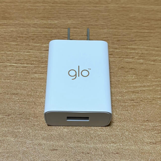 glo(グロー)の【専用】glo USB コンセント(白)  メンズのファッション小物(タバコグッズ)の商品写真