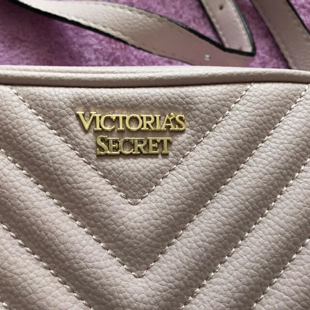 Victoria's Secret(ヴィクトリアズシークレット)のVictorias  secret    ショルダーバック レディースのバッグ(ショルダーバッグ)の商品写真