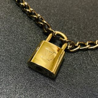 ルイヴィトン(LOUIS VUITTON)のパドロック　ネックレス　12000円→6000円在庫処分セール‼️(ネックレス)