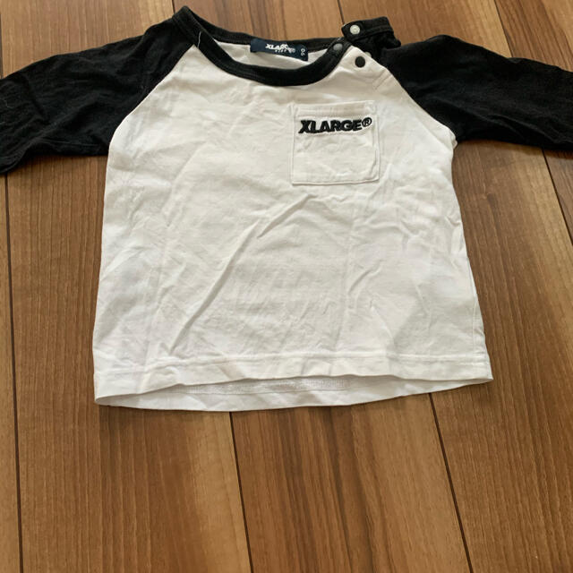 XLARGE(エクストララージ)のエクストララージキッズ　ラグランロングTシャツ　90 キッズ/ベビー/マタニティのキッズ服男の子用(90cm~)(Tシャツ/カットソー)の商品写真