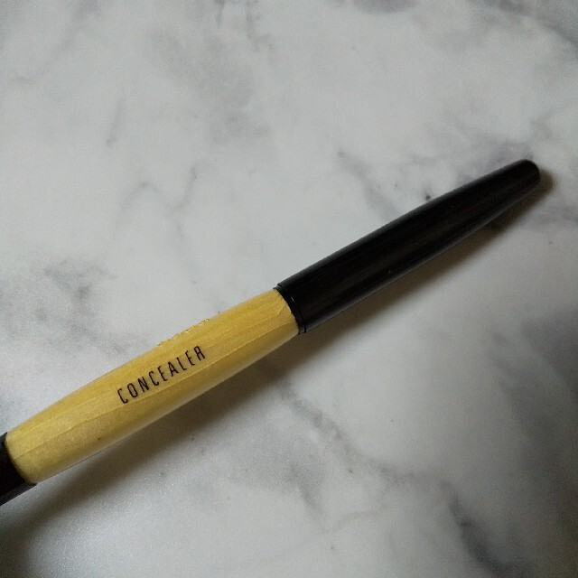 BOBBI BROWN(ボビイブラウン)のボビイ ブラウン / BOBBI BROWN★携帯用コンシラーブラシ★新品 コスメ/美容のメイク道具/ケアグッズ(ブラシ・チップ)の商品写真