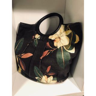 ヴィヴィアンウエストウッド(Vivienne Westwood)の限定セール！ヴィヴィアン人気マグノリア花ハンドバッグブラック二階堂ふみ椎名林檎(ハンドバッグ)