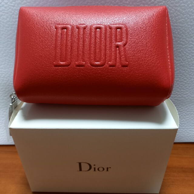 Christian Dior(クリスチャンディオール)のDior 赤 ポーチ コスメ/美容のメイク道具/ケアグッズ(ボトル・ケース・携帯小物)の商品写真
