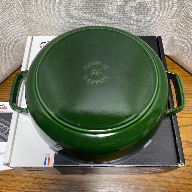 STAUB(ストウブ)のストウブ　ブレイザー 24 バジルグリーン インテリア/住まい/日用品のキッチン/食器(鍋/フライパン)の商品写真