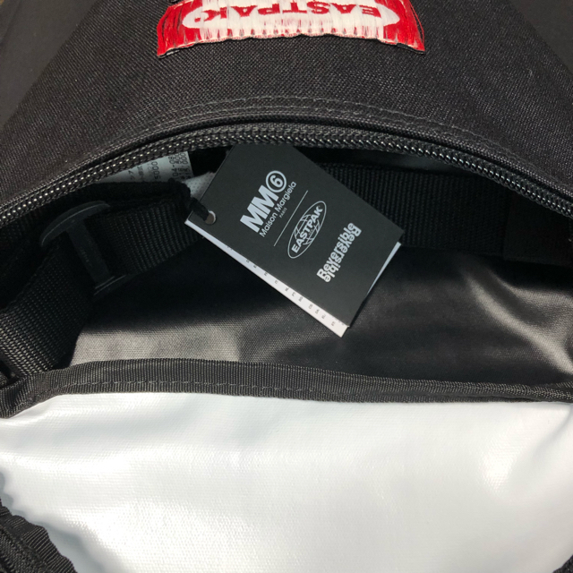 MM6 Maison Margiela × EASTPAK バムバッグ 黒白 【お1人様1点限り ...