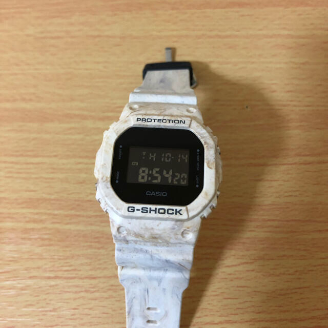 G-SHOCK(ジーショック)のG-SHOCK DW-5600WM-5JF メンズの時計(腕時計(デジタル))の商品写真