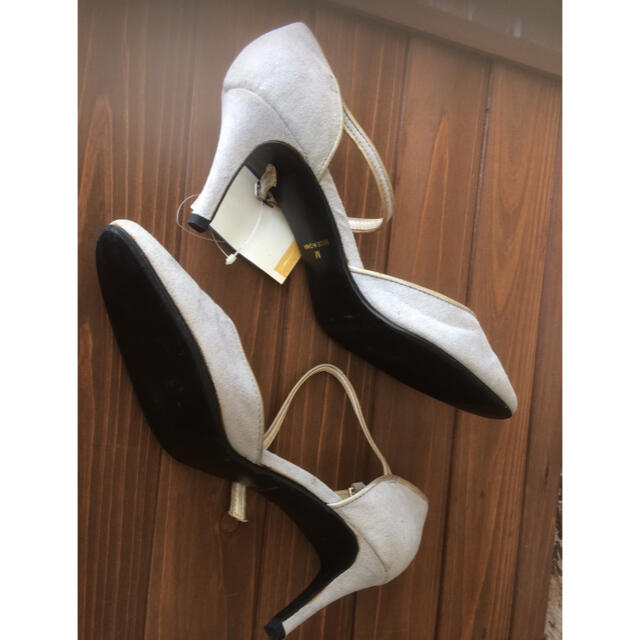 MK MICHEL KLEIN(エムケーミッシェルクラン)の新品 送料込み M K ミシェルクラン ヒール グレー  レディースの靴/シューズ(ハイヒール/パンプス)の商品写真