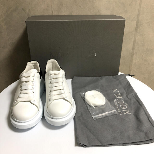 ALEXANDER McQUEEN  アレキサンダーマックイーンスニーカー