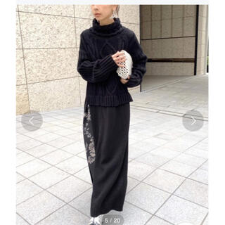 アメリヴィンテージ(Ameri VINTAGE)のegu様　ameri  LONG SLIT CABLE KNIT TOP(ニット/セーター)