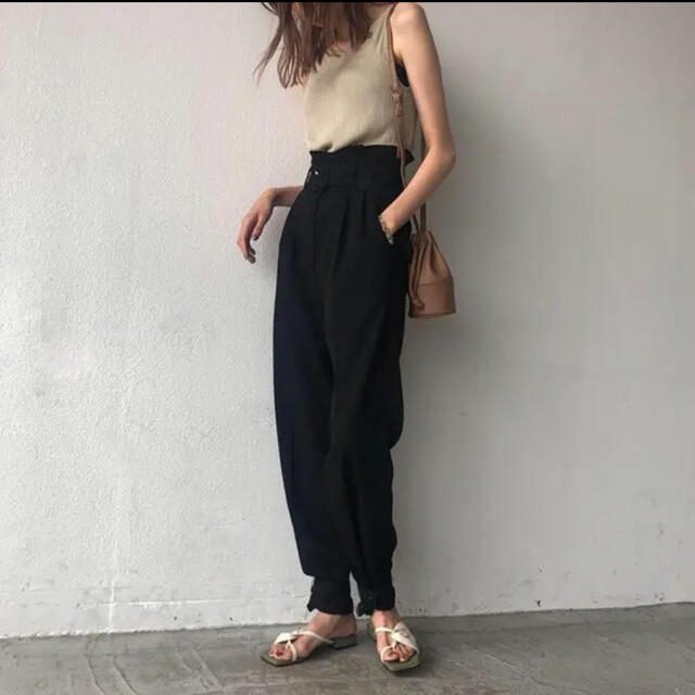 ハイウエストパンツ　Alia ブラック