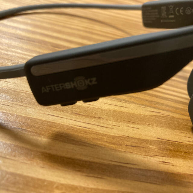  OpenMove AfterShokz Bluetooth 骨伝導　本体のみ スマホ/家電/カメラのオーディオ機器(ヘッドフォン/イヤフォン)の商品写真