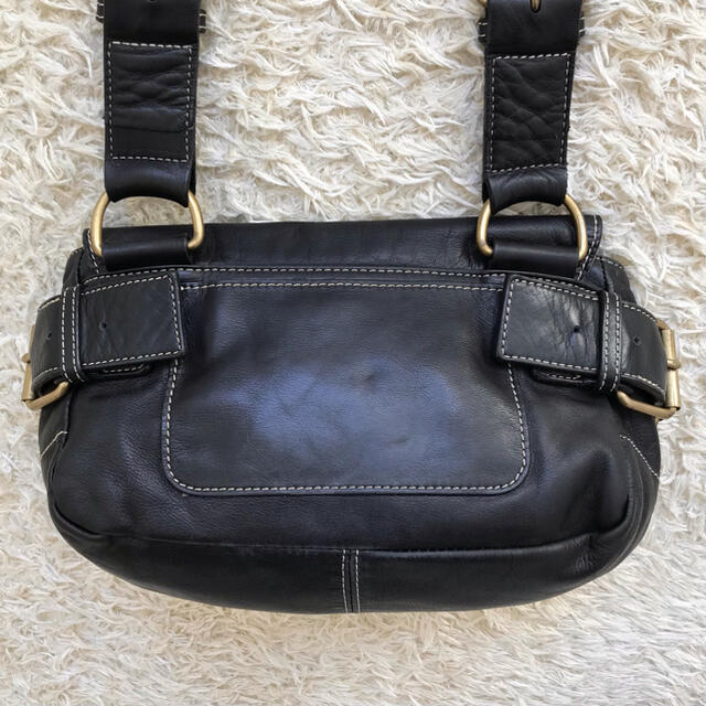 美品✨ヴィヴィアンウエストウッド ショルダーバッグ レザー オーブ 型押し 黒 美品✨ヴィヴィアンウエストウッド ショルダーバッグ レザー オーブ 型押し 黒
