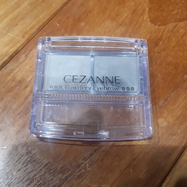 CEZANNE（セザンヌ化粧品）(セザンヌケショウヒン)のセザンヌ　パウダリーアイブロウ　チャコールグレー コスメ/美容のベースメイク/化粧品(パウダーアイブロウ)の商品写真