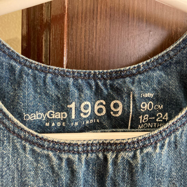 babyGAP(ベビーギャップ)のbaby gap 90センチ　ジャンパースカート キッズ/ベビー/マタニティのキッズ服女の子用(90cm~)(スカート)の商品写真