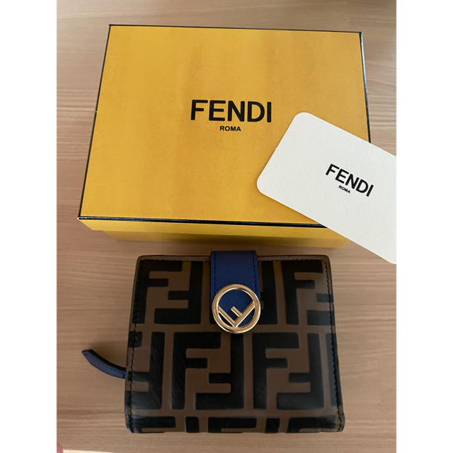 最終値下！FENDI★二つ折り財布メンズ