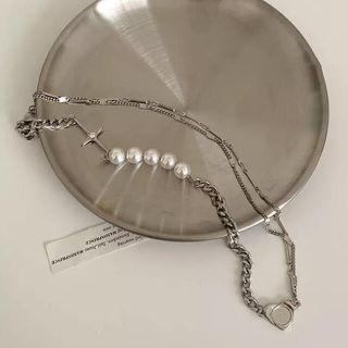 アメリヴィンテージ(Ameri VINTAGE)の✴︎silver necklaceクロス＆ハートモチーフ✴︎(ネックレス)