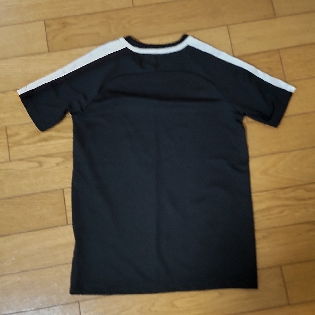 NIKE(ナイキ)のナイキTシャツ140 キッズ/ベビー/マタニティのキッズ服男の子用(90cm~)(Tシャツ/カットソー)の商品写真