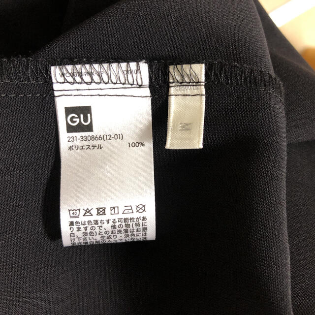 GU(ジーユー)のGU エアリーシャツ　ブラック　Mサイズ レディースのトップス(シャツ/ブラウス(半袖/袖なし))の商品写真