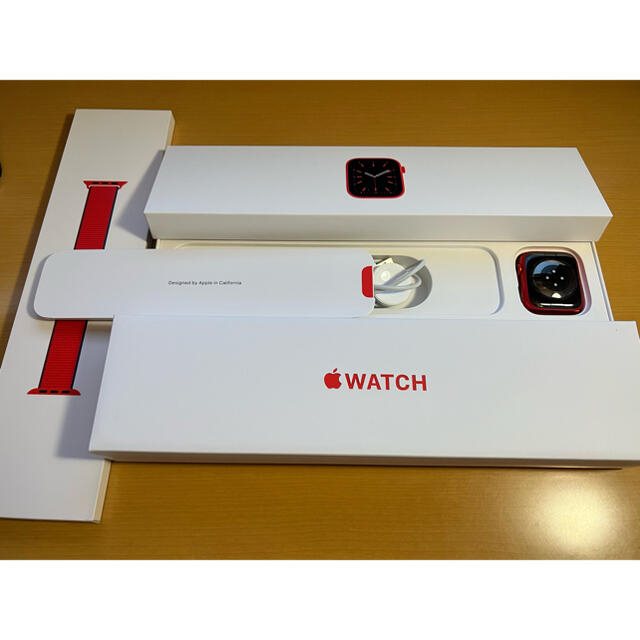 Apple(アップル)のApple Watch series6 44mm cellularモデル スマホ/家電/カメラのスマートフォン/携帯電話(その他)の商品写真