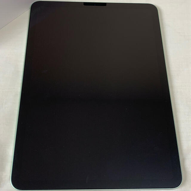 iPad(アイパッド)のiPad Air 64GB Wi-Fiモデル グリーン (ケース・フィルム付き) スマホ/家電/カメラのPC/タブレット(タブレット)の商品写真