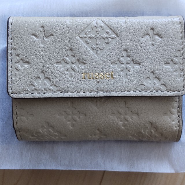 新品　ラシット　三つ折財布　russet　財布　IVORY　アイボリー