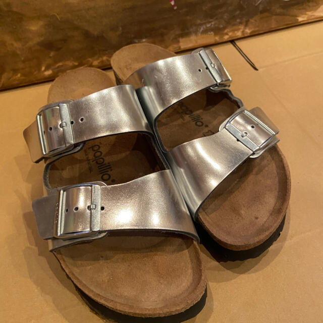 BIRKENSTOCK(ビルケンシュトック)のビルケンサンダル レディースの靴/シューズ(サンダル)の商品写真