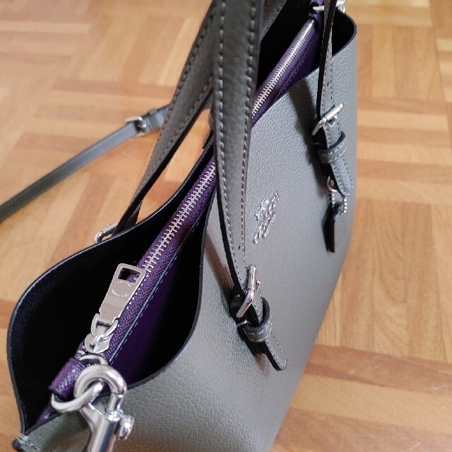 COACH - 本日限定お値下げ☆COACHモリートート25☆の通販 by ちー