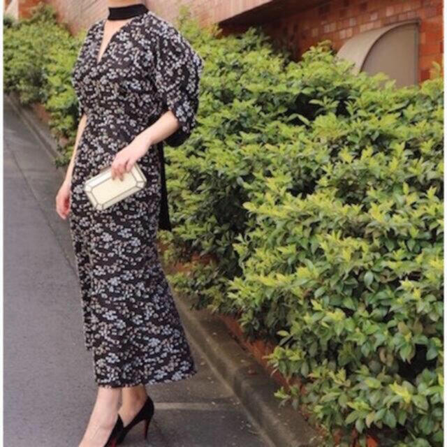 mame(マメ)のmame kurogouchi カットフラワージャガード　ドレス レディースのワンピース(ひざ丈ワンピース)の商品写真