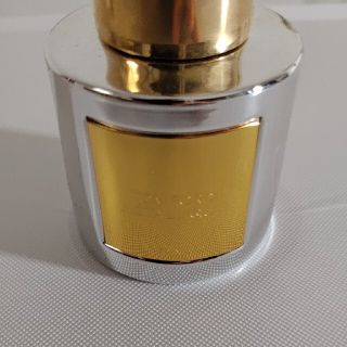 トムフォード(TOM FORD)のトムフォード　メタリック(香水(女性用))