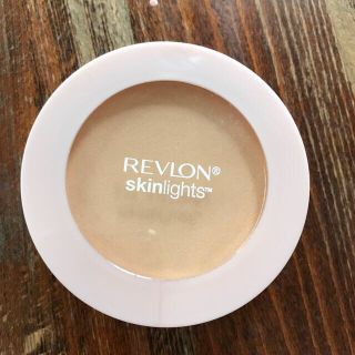 レブロン(REVLON)のレブロンスキンライト　プレストパウダー　101(フェイスパウダー)