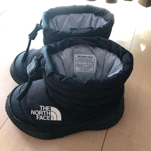 THE NORTH FACE(ザノースフェイス)のザ ノースフェイス   ヌプシ　スノーブーツ　15㎝　キッズ キッズ/ベビー/マタニティのキッズ靴/シューズ(15cm~)(ブーツ)の商品写真