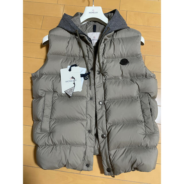 最終値下げ! モンクレールダウンベストTENAY GILET ブラックサイズ3-